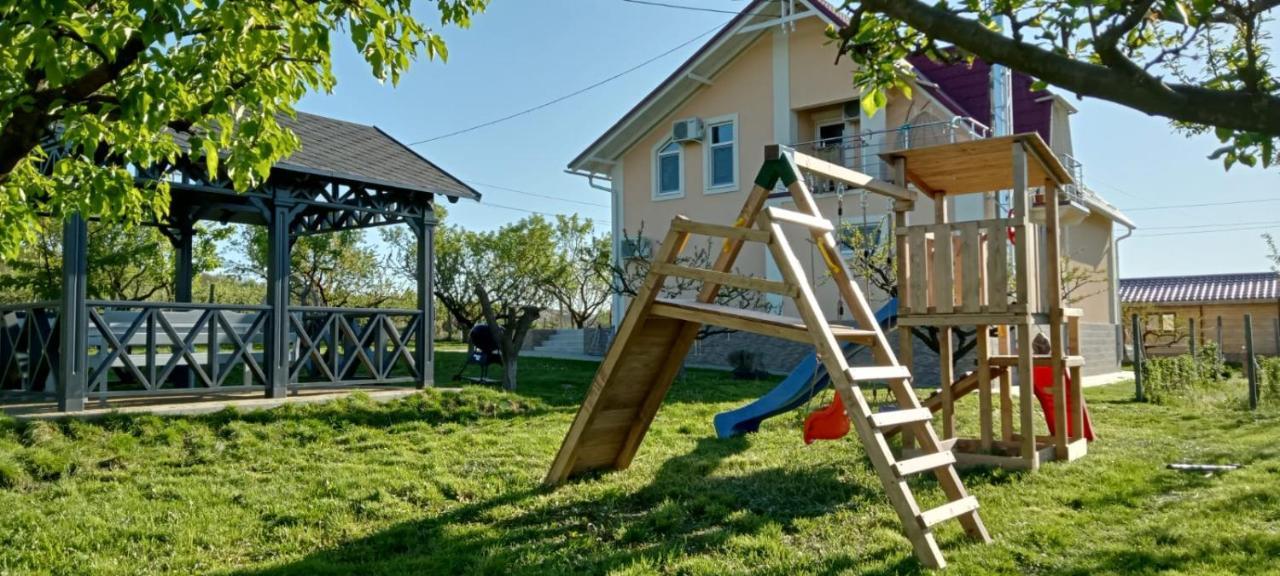Conacul Mierii Villa Straseni Dış mekan fotoğraf